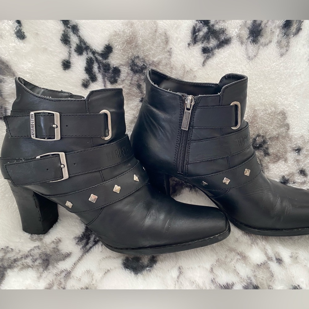 Women’s Harley Davidson Black Buckle studded Booties Sz 11.